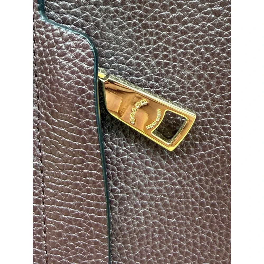 Coach timeless versatile